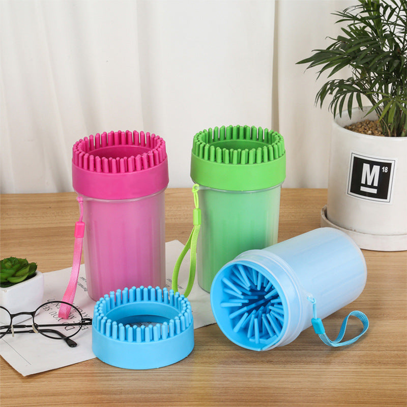 Paw Plunger pet paw cleaner set by eprolo; portable soft silicone cups in pink, green and blue (4 pcs)