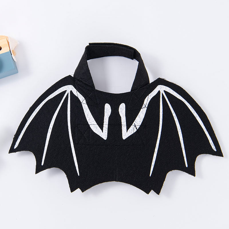Pet clothes are funny take a knife transform into a pet dog Halloween pet
