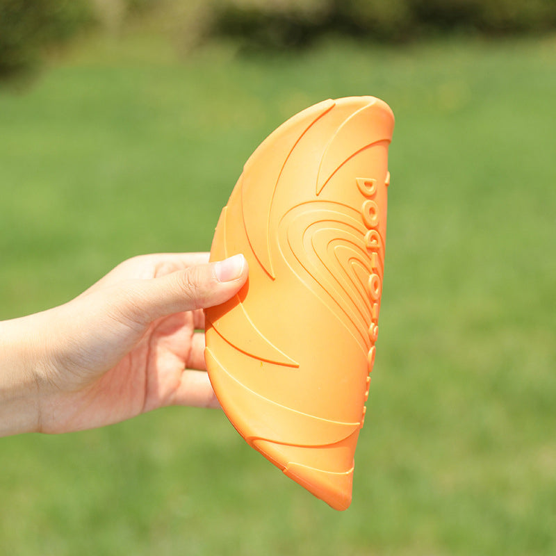 Dog Frisbee by eprolo